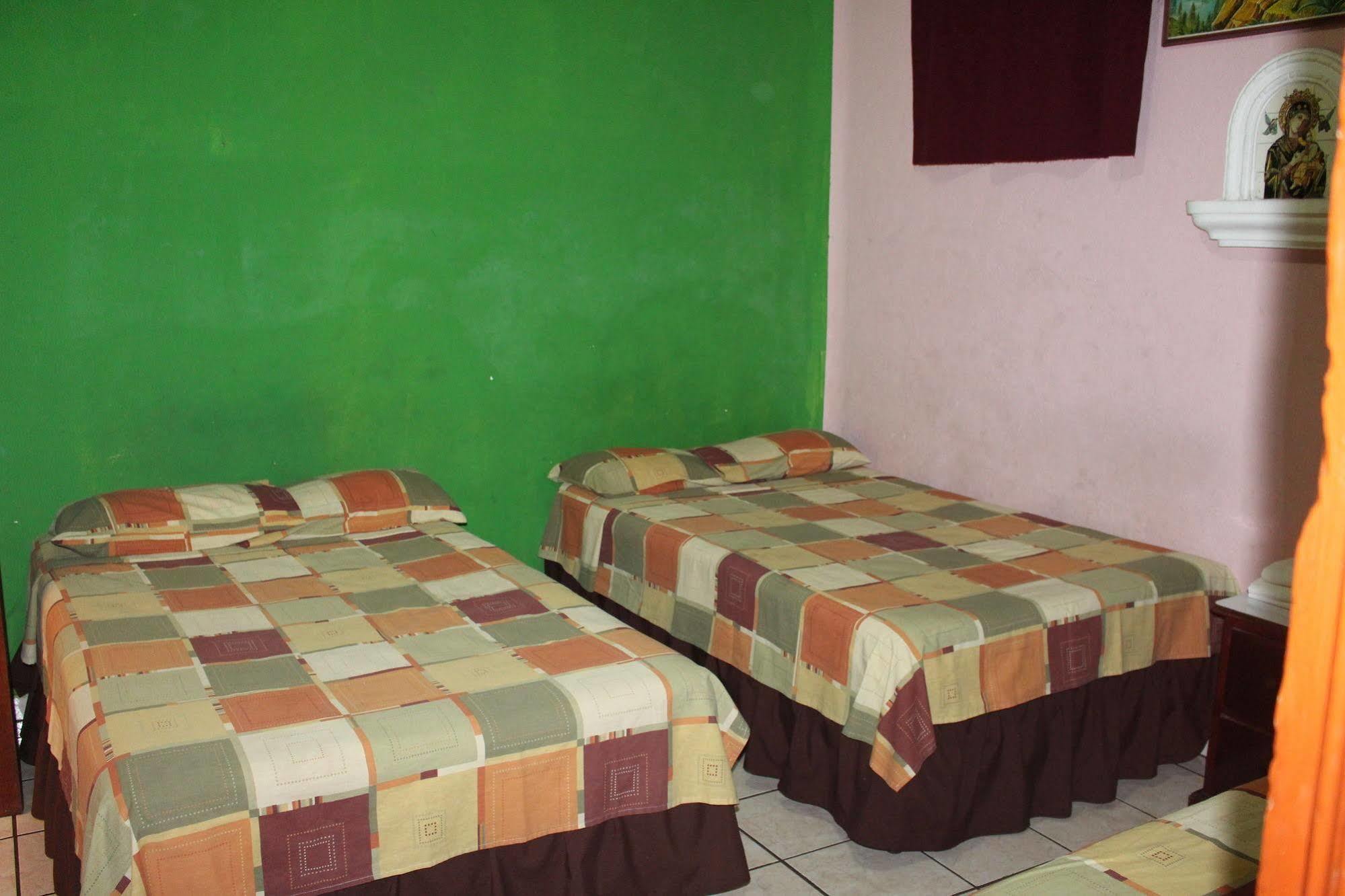 Hotel Pasadena II ซานซัลวาดอร์ ภายนอก รูปภาพ