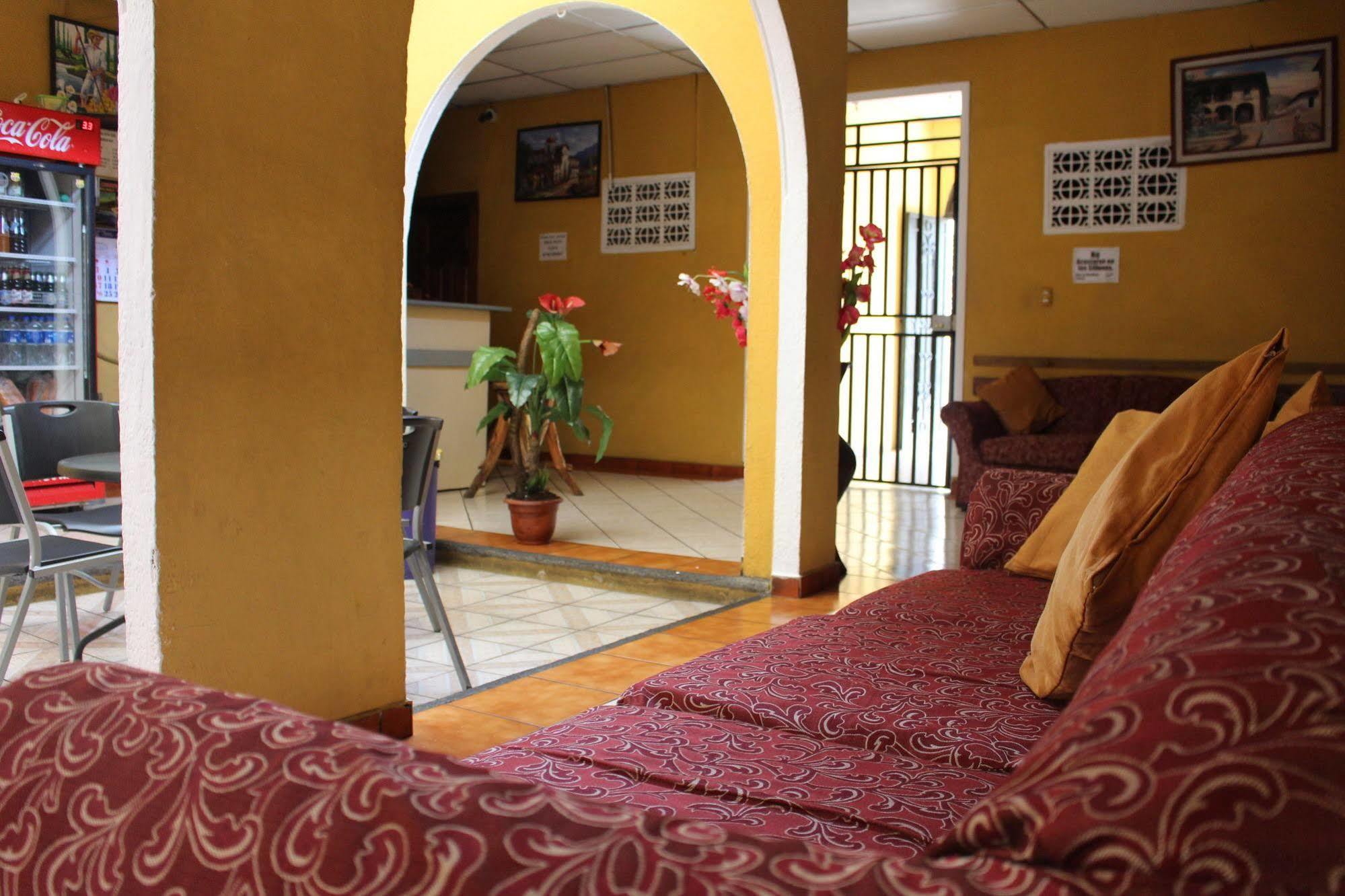 Hotel Pasadena II ซานซัลวาดอร์ ภายนอก รูปภาพ