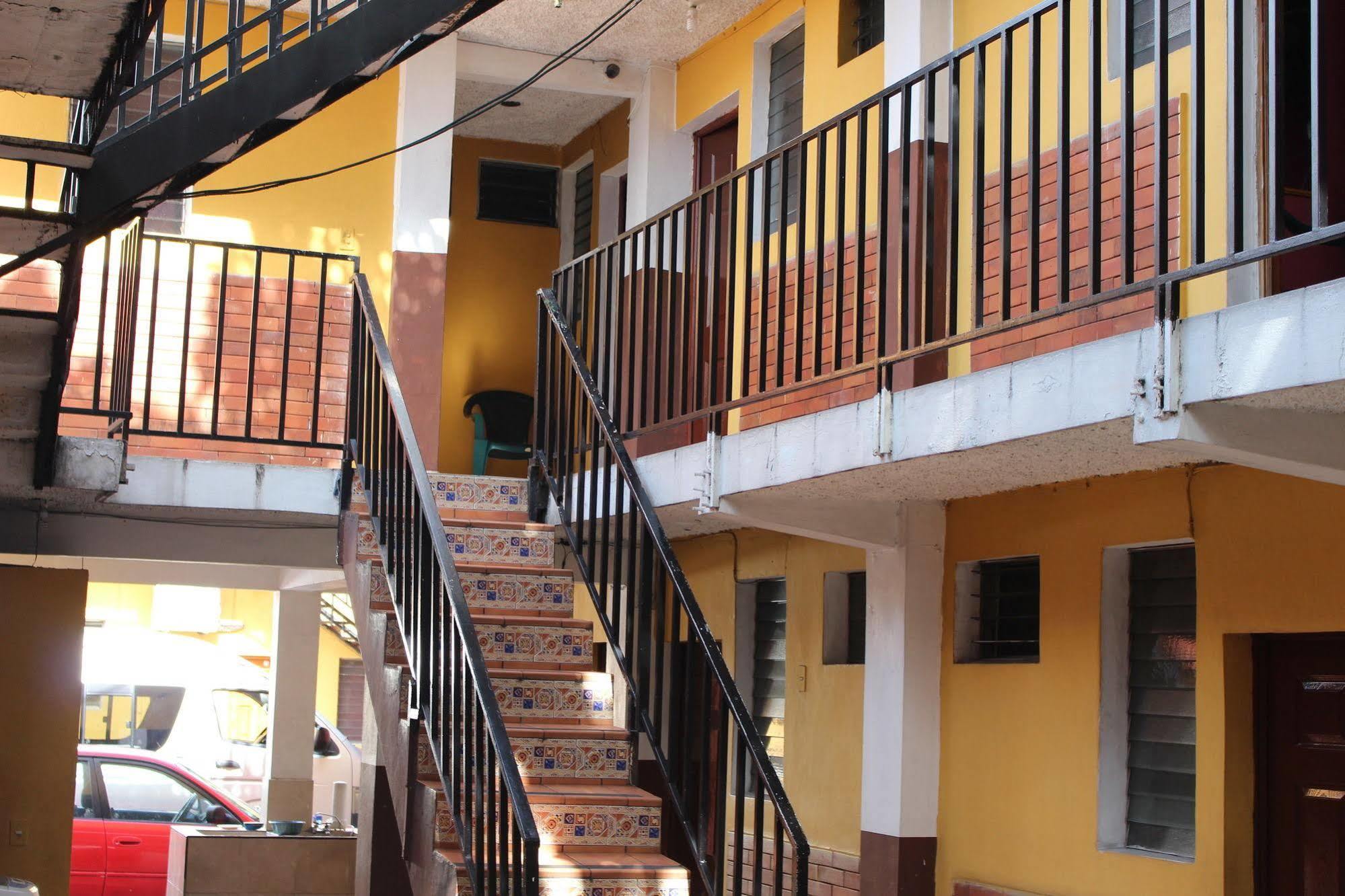 Hotel Pasadena II ซานซัลวาดอร์ ภายนอก รูปภาพ